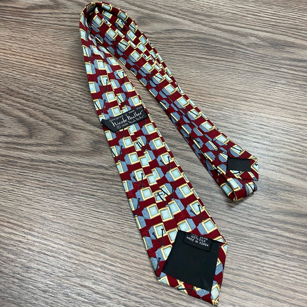 Nicole Miller TV Pattern Skinny Tie - Picture 2 of 4